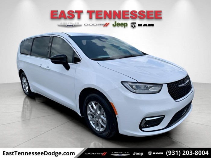 buy new PACIFICA in CROSSVILLE 2026 CHRYSLER PACIFICA SELECT